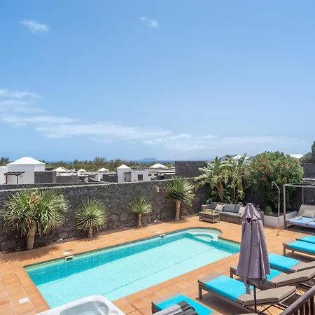 Azure - Lh122 By Now Ltd 빌라 *