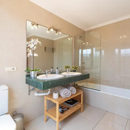 Azure - Lh122 By Now Ltd 빌라